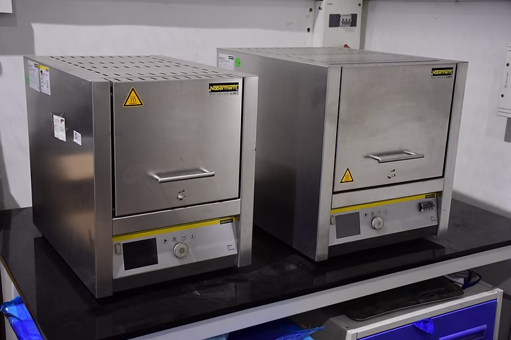 Metallographic Facility 8